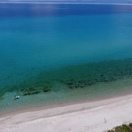 Sonora - Beachfront, Amazing Garden, Panoramic Sea View Polychrono