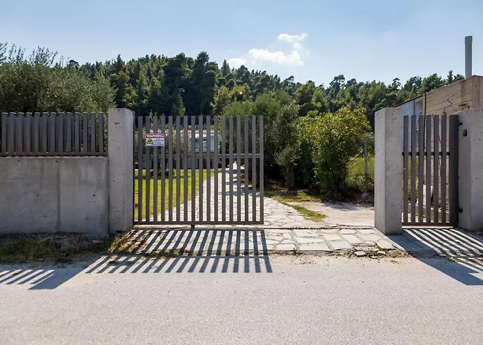 Vilă Sonora - Beachfront, Amazing Garden, Panoramic Sea View Polychrono