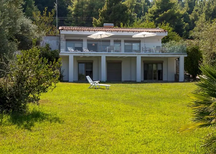 Sonora - Beachfront, Amazing Garden, Panoramic Sea View Vilă