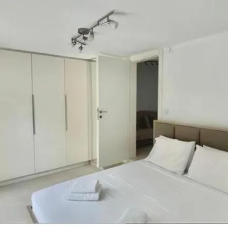 Sonora - Beachfront, Amazing Garden, Panoramic Sea View וילה