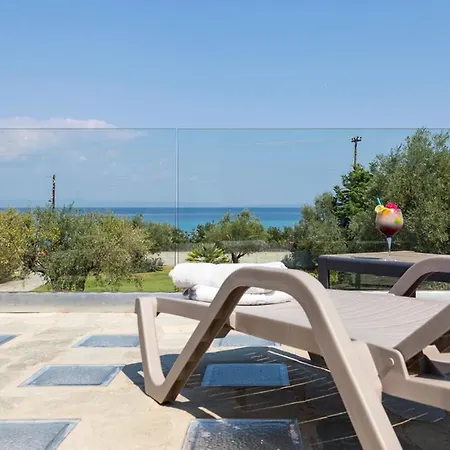 Sonora - Beachfront, Amazing Garden, Panoramic Sea View Villa *