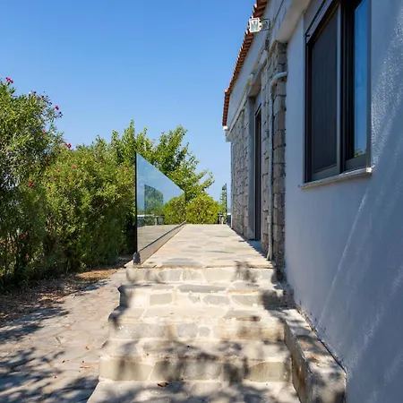 Sonora - Beachfront, Amazing Garden, Panoramic Sea View וילה פוליכרונו