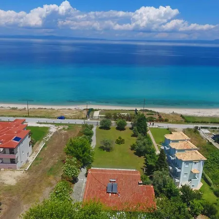 Villa Sonora - Beachfront, Amazing Garden, Panoramic Sea View Polychrono