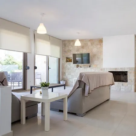 Villa Sonora - Beachfront, Amazing Garden, Panoramic Sea View