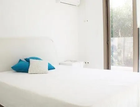 וילה Sonora - Beachfront, Amazing Garden, Panoramic Sea View *