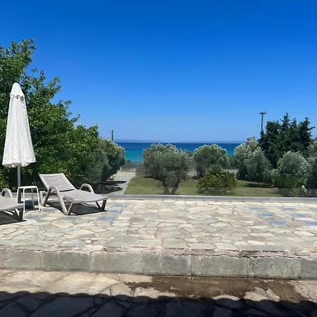 Sonora - Beachfront, Amazing Garden, Panoramic Sea View