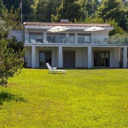 Sonora - Beachfront, Amazing Garden, Panoramic Sea View Villa