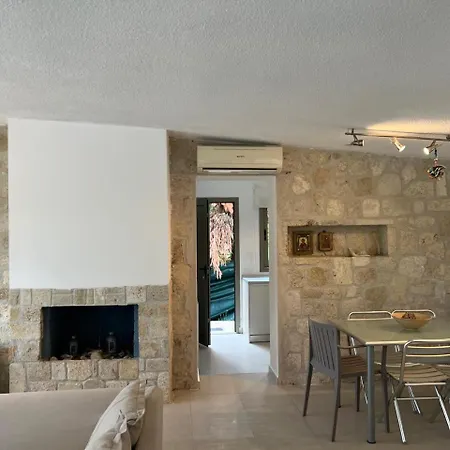 Villa Sonora - Beachfront, Amazing Garden, Panoramic Sea View