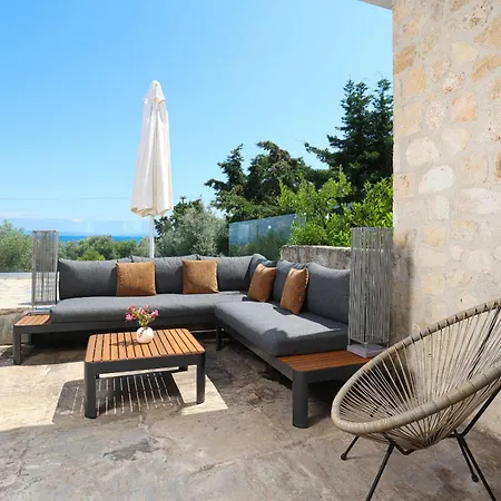 וילה Sonora - Beachfront, Amazing Garden, Panoramic Sea View