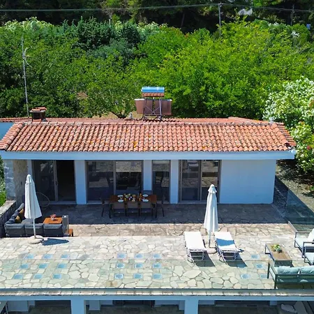 Sonora - Beachfront, Amazing Garden, Panoramic Sea View וילה פוליכרונו