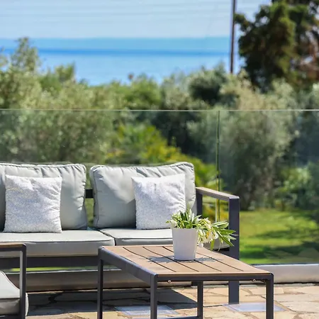 וילה Sonora - Beachfront, Amazing Garden, Panoramic Sea View