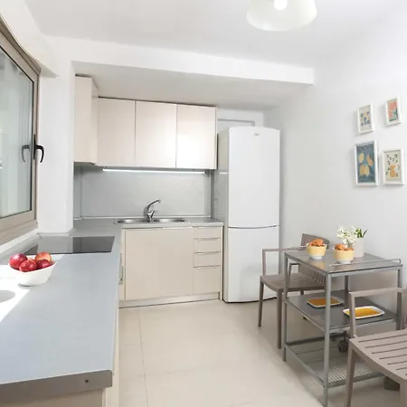 וילה Sonora - Beachfront, Amazing Garden, Panoramic Sea View פוליכרונו