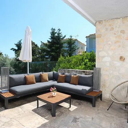וילה Sonora - Beachfront, Amazing Garden, Panoramic Sea View *