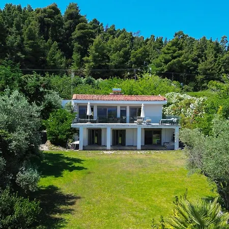 Sonora - Beachfront, Amazing Garden, Panoramic Sea View
