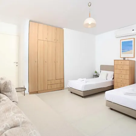 וילה Sonora - Beachfront, Amazing Garden, Panoramic Sea View פוליכרונו