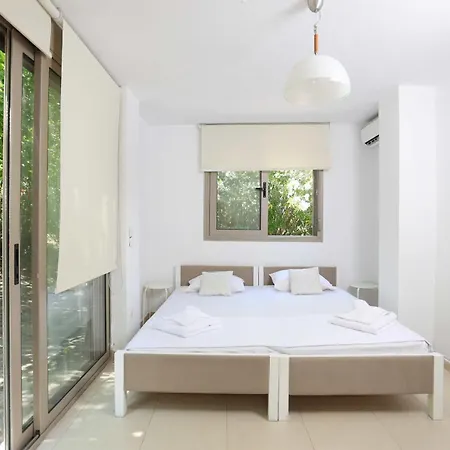 Sonora - Beachfront, Amazing Garden, Panoramic Sea View וילה פוליכרונו