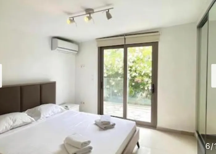 Sonora - Beachfront, Amazing Garden, Panoramic Sea View * Polychrono