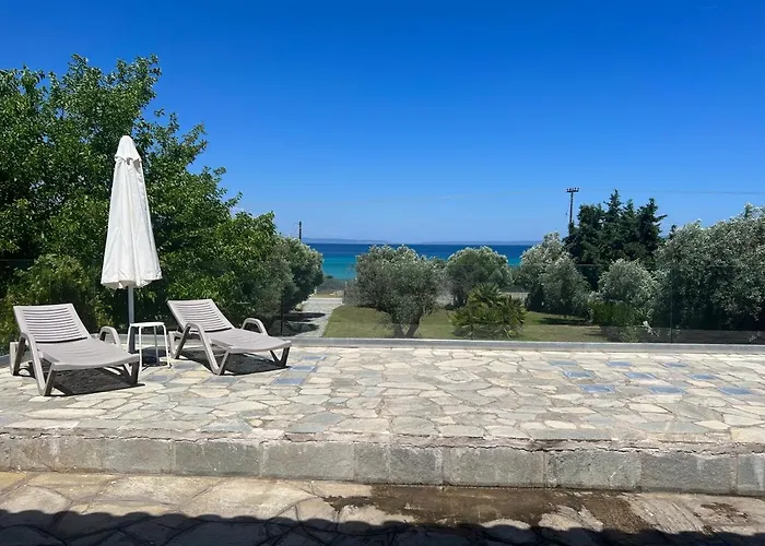 Sonora - Beachfront, Amazing Garden, Panoramic Sea View